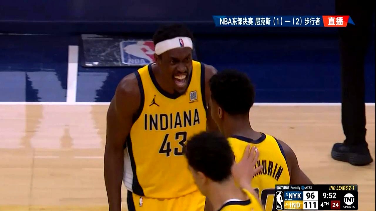 西亚卡姆重返赛场，表现优异首场状态出色，勇士观众沸腾！比赛高潮迭起的简单介绍